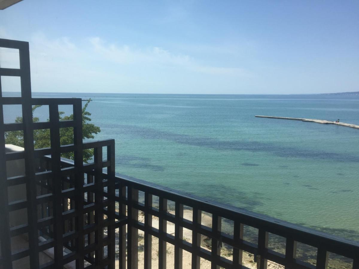 Cameră dublă cu vedere la mare