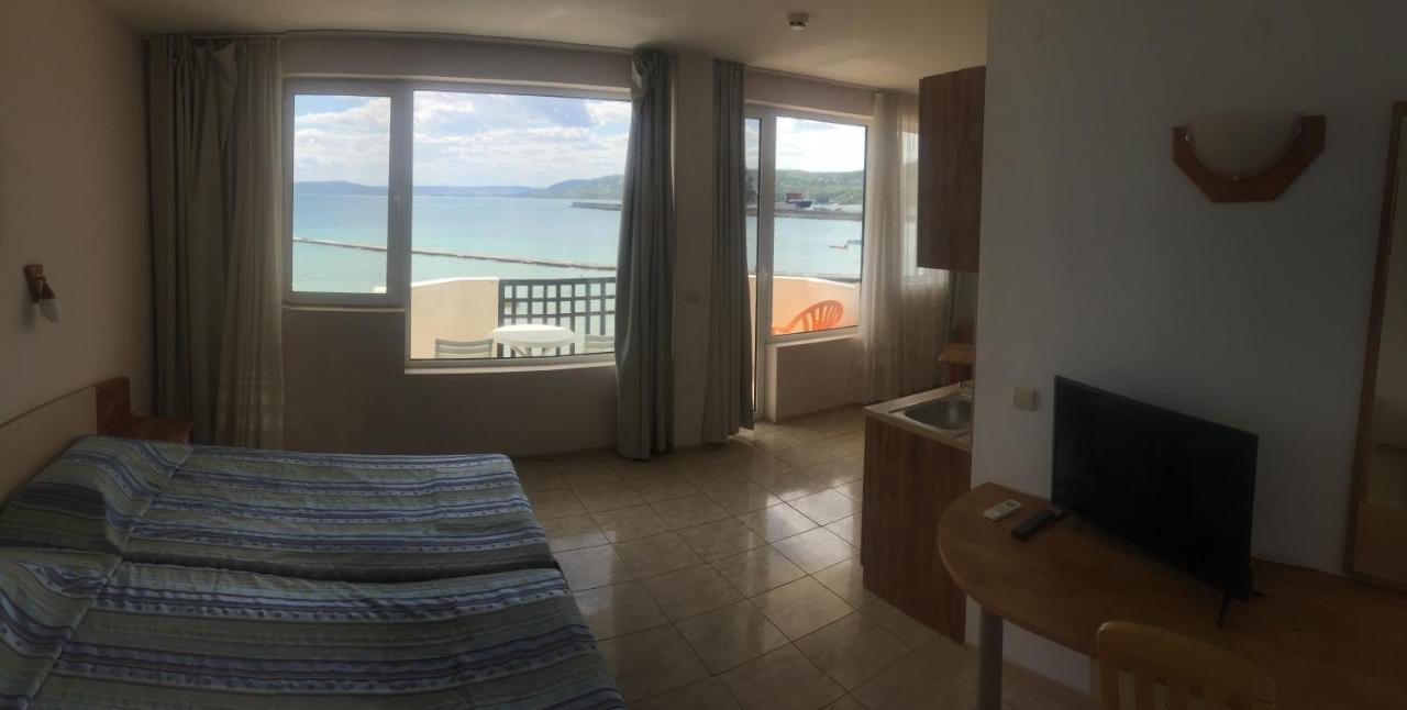 Studio cu vedere la mare