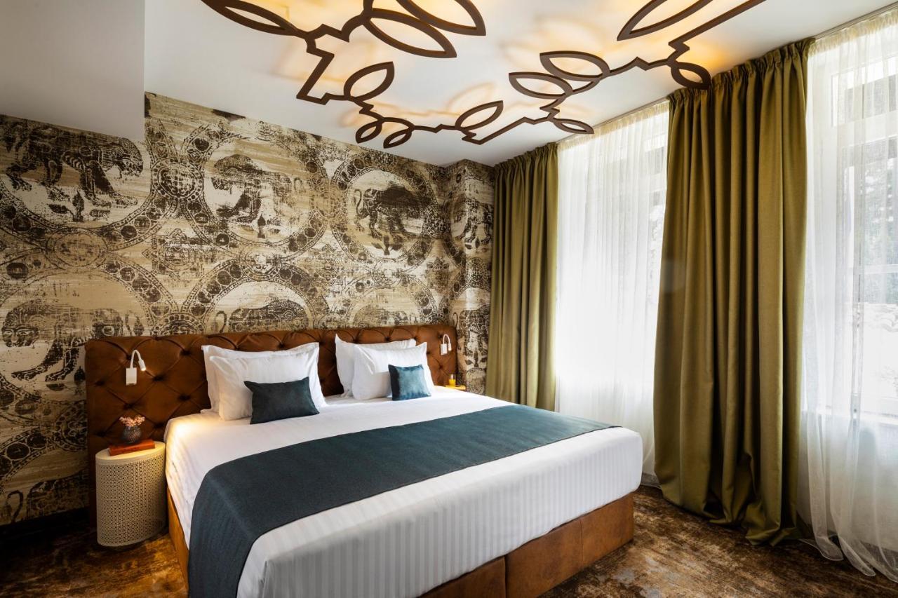 Premium King Room King Bed City View Non-Smoking