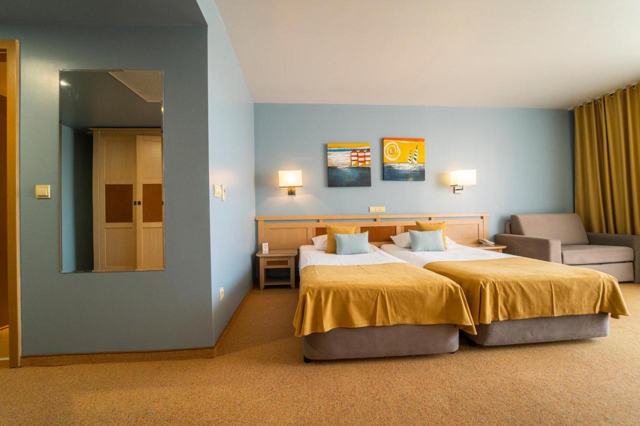 Twin Room Park View & Beach Access