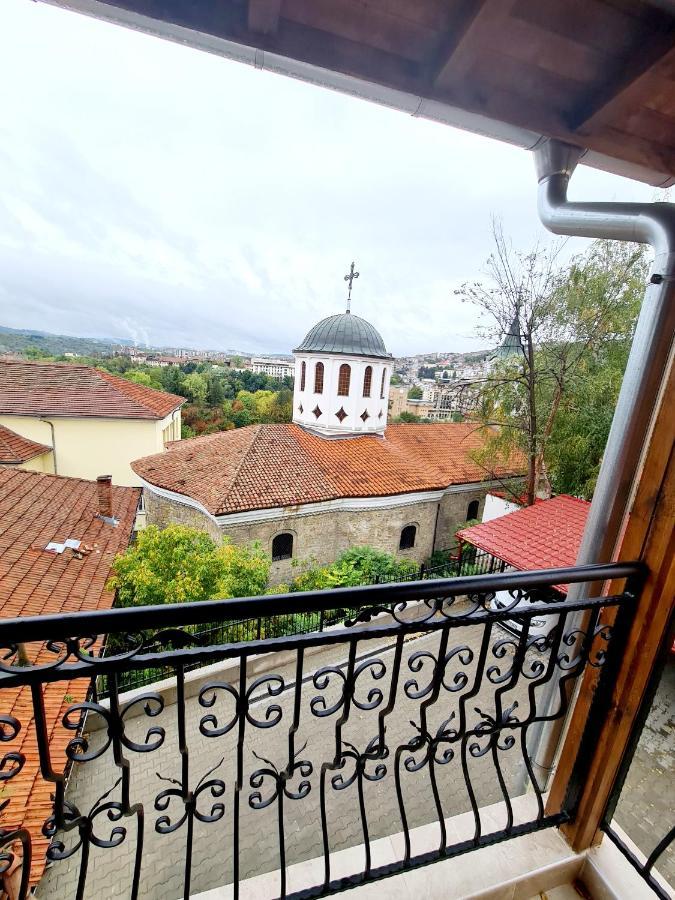 Cameră triplă cu balcon