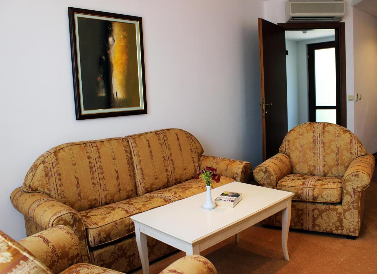 One-Bedroom Villa