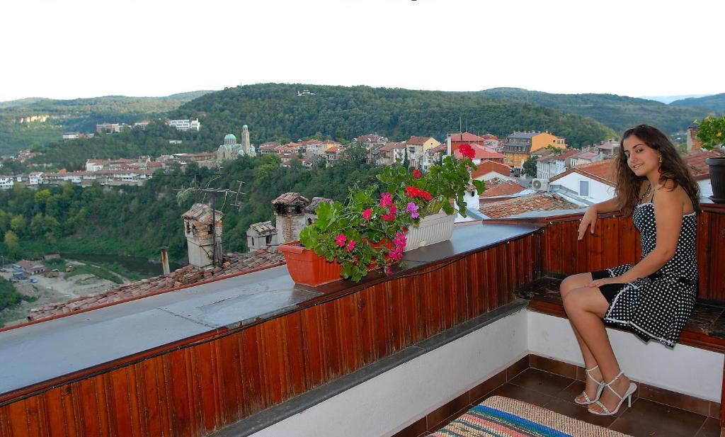 Suită cu baie privată detașată și terasă - parcare gratuită