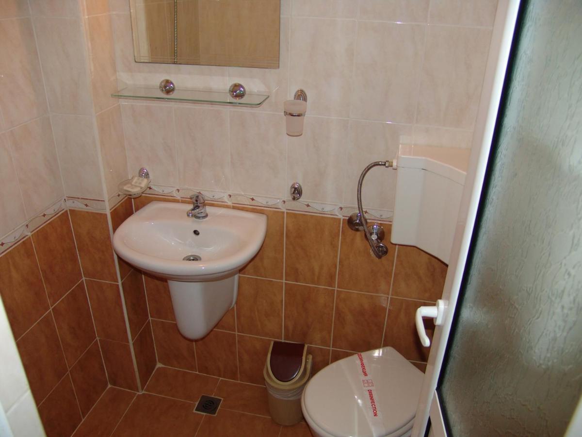 Apartment (2 Adults + 2 Children up to 17.99)