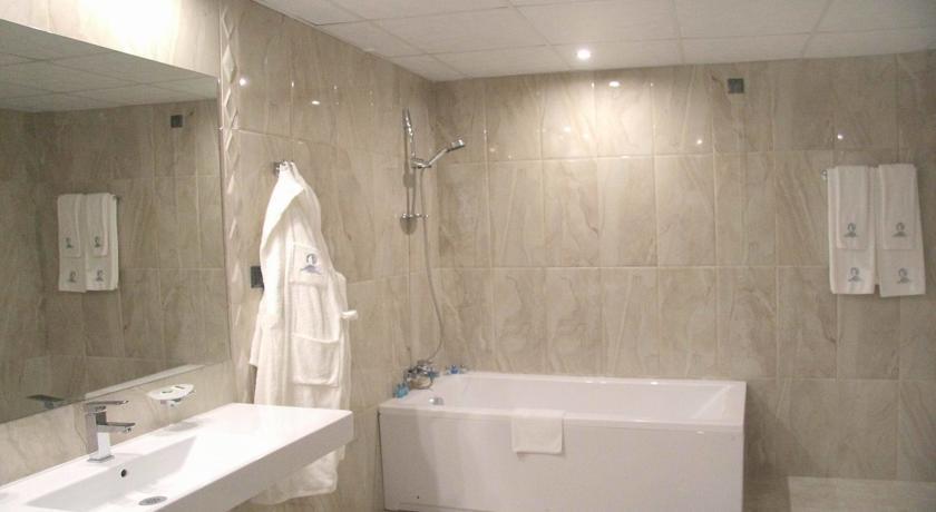 Junior Suite mit Meerblick (2 Erwachsene und 2 Kinder)