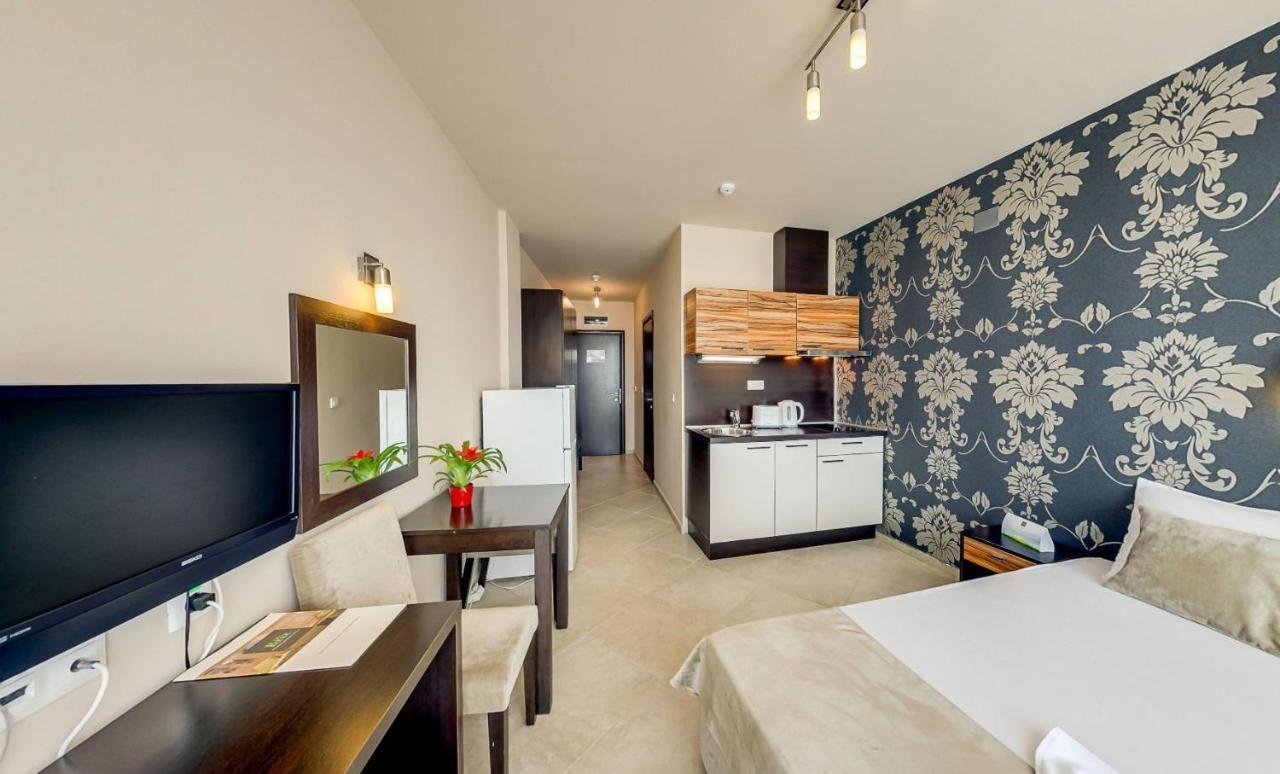 Studio with Side Sea View,1231860584:JPEG