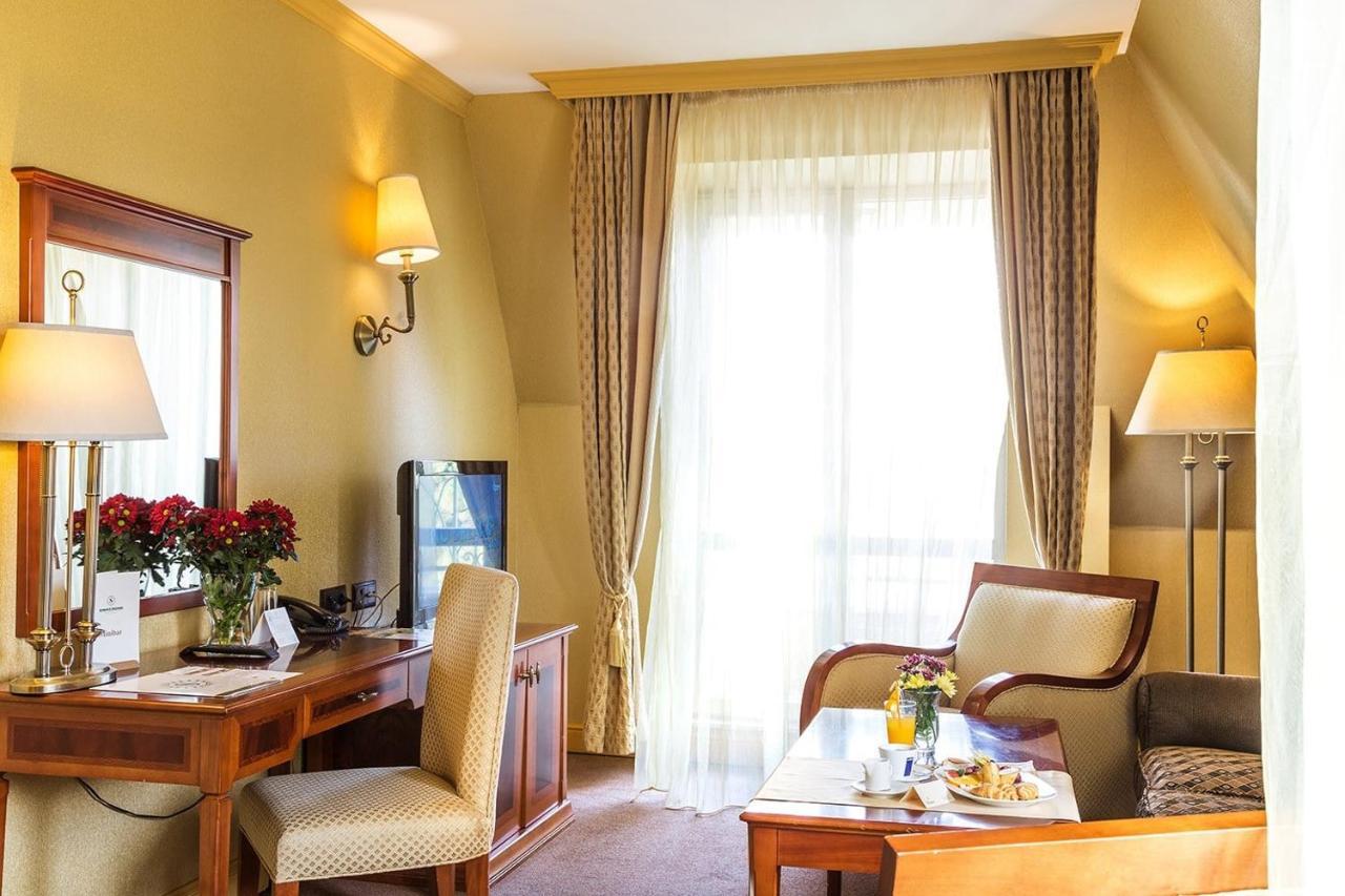 One-Bedroom Suite with Balcony,1434111235:JPEG