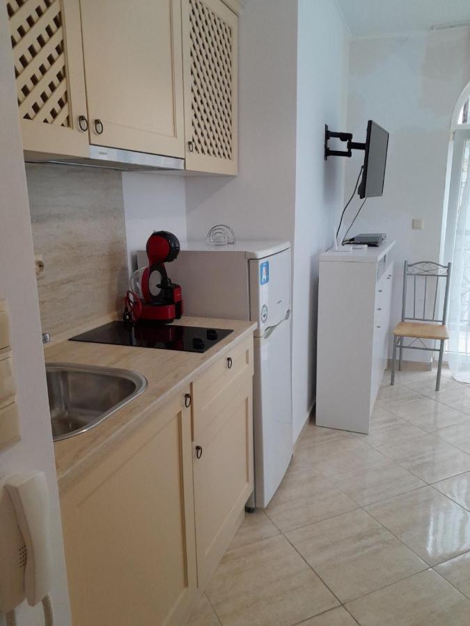 Standard Studio,1251765115:JPEG