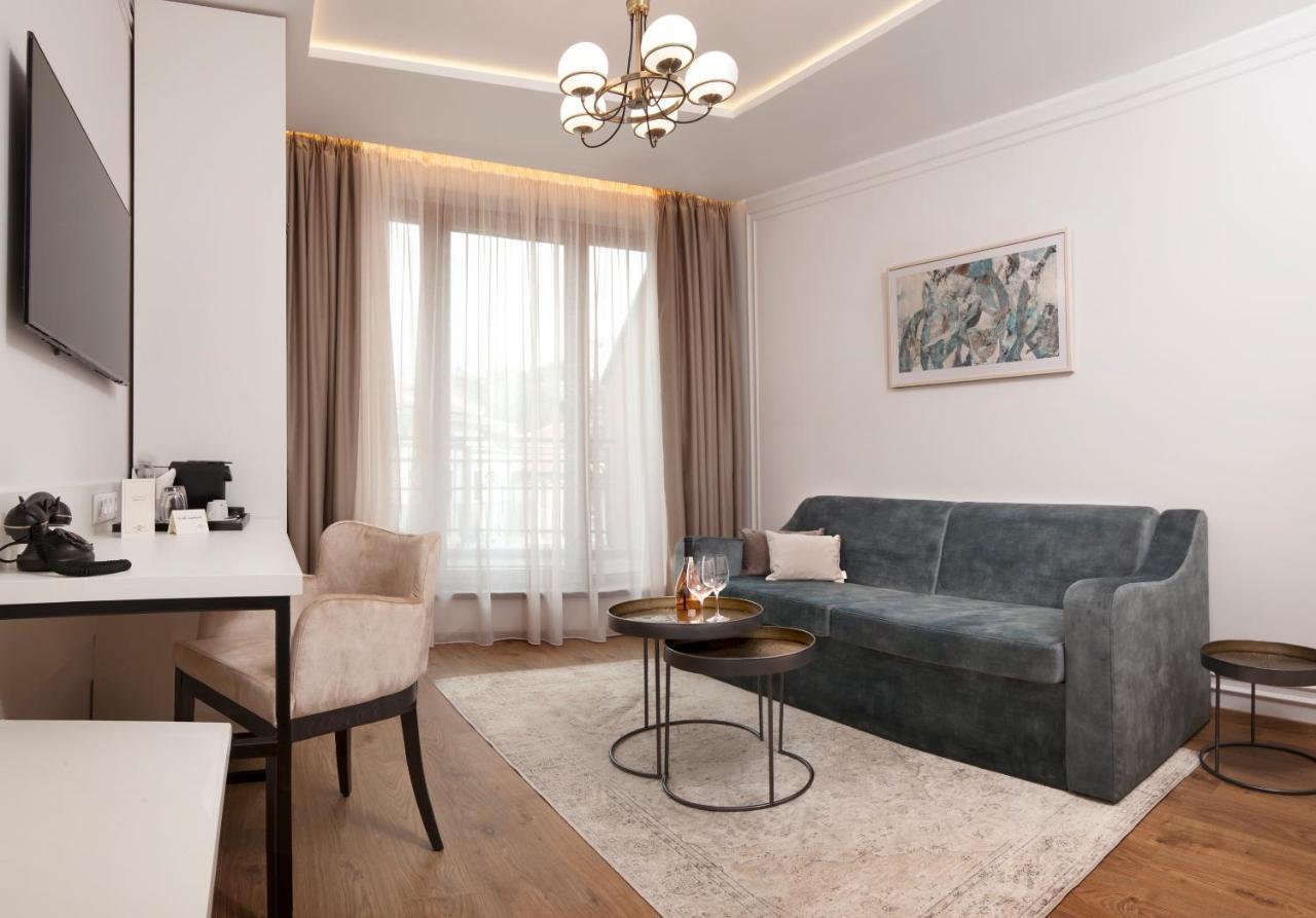 One-Bedroom Apartment,1292522611:JPEG