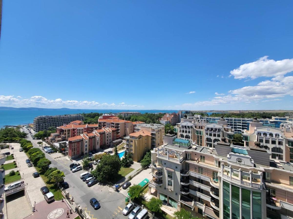 Apartament cu vedere la mare
