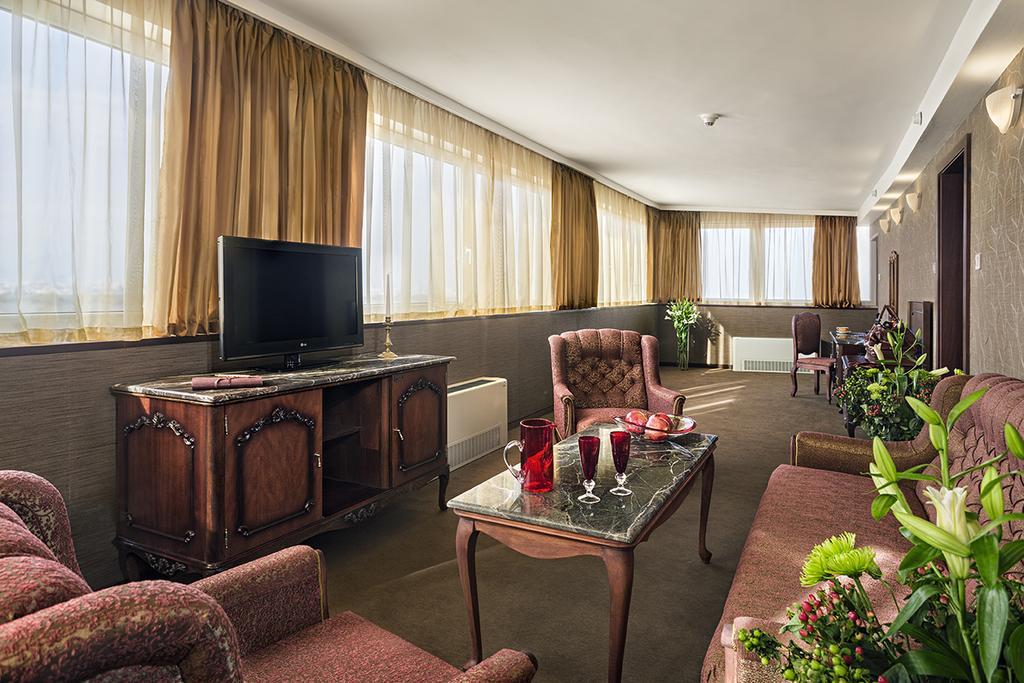 Suite 2 Chambres avec Plateau/Bouilloire Gratuit