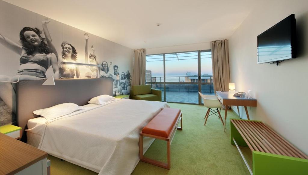 Deluxe Double Room with Sea View,1330175528:JPEG