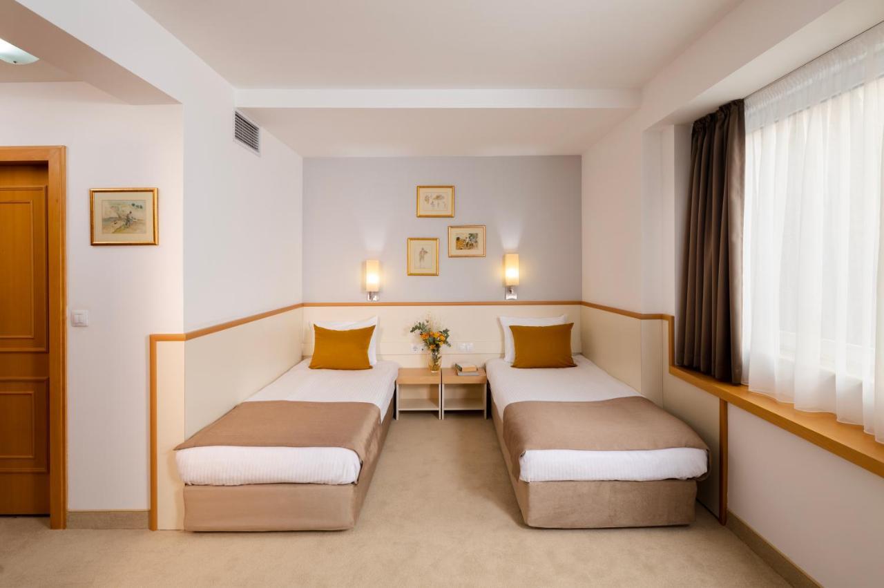 Deluxe Twin Room,1343927195:JPEG