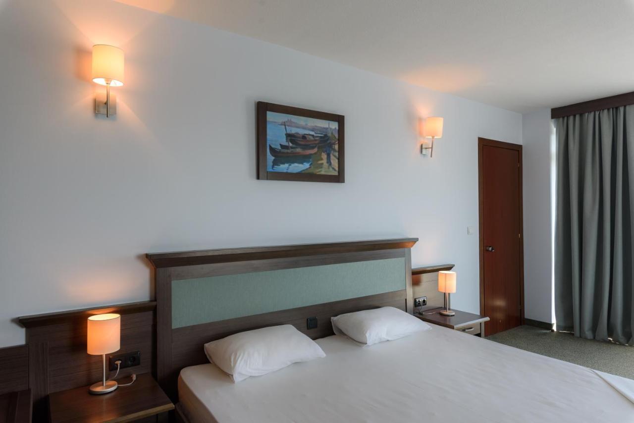 Habitación Familiar con balcón