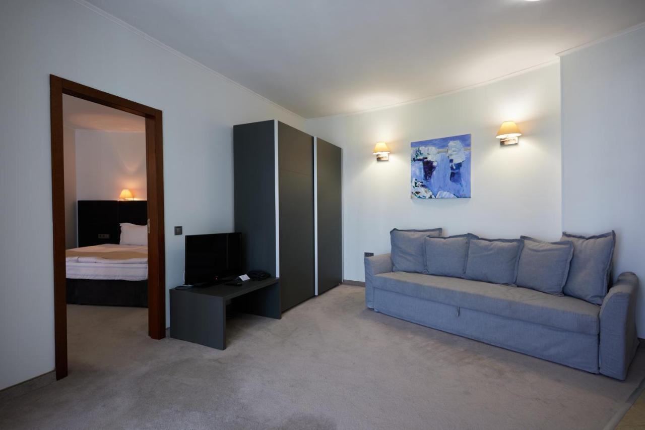 Two-Bedroom Suite,1590457041:JPEG