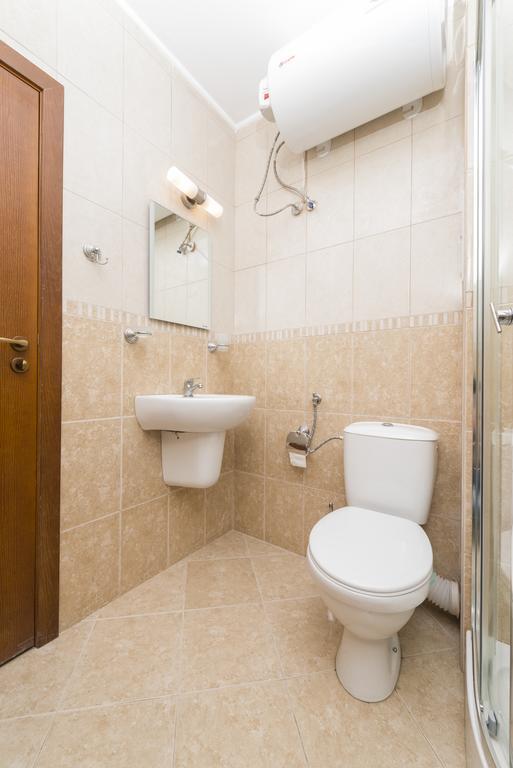 Small Studio with No Balcony