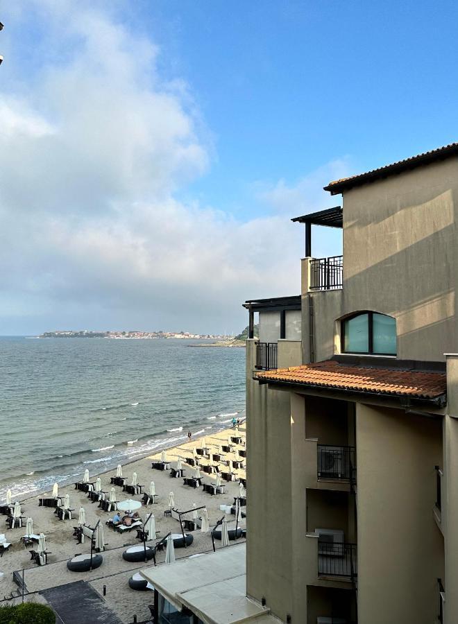 Apartament cu vedere la mare