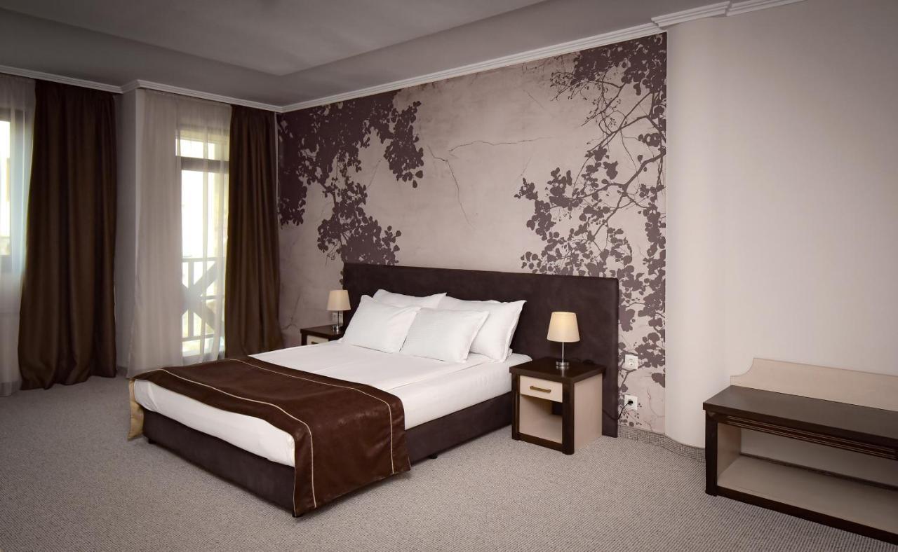 Deluxe Double Room,1523928304:JPEG