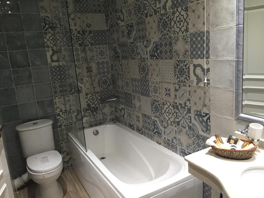 Economy Double Room (2 adults),157709196:JPEG