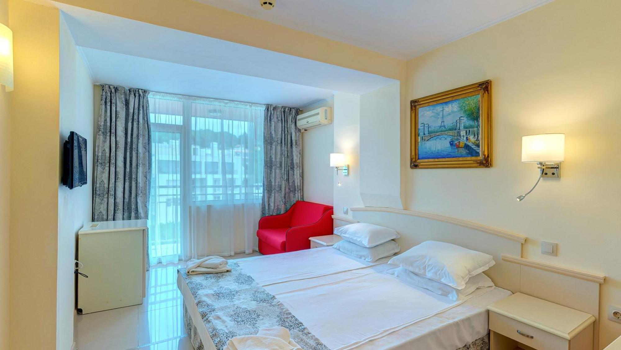 Double or Twin Room (2 Adults + 2 Children) with Free Parking