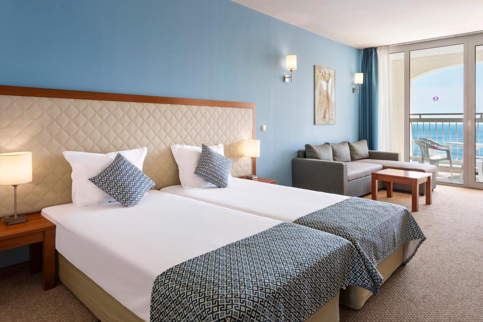 Standard Twin Room Sea View