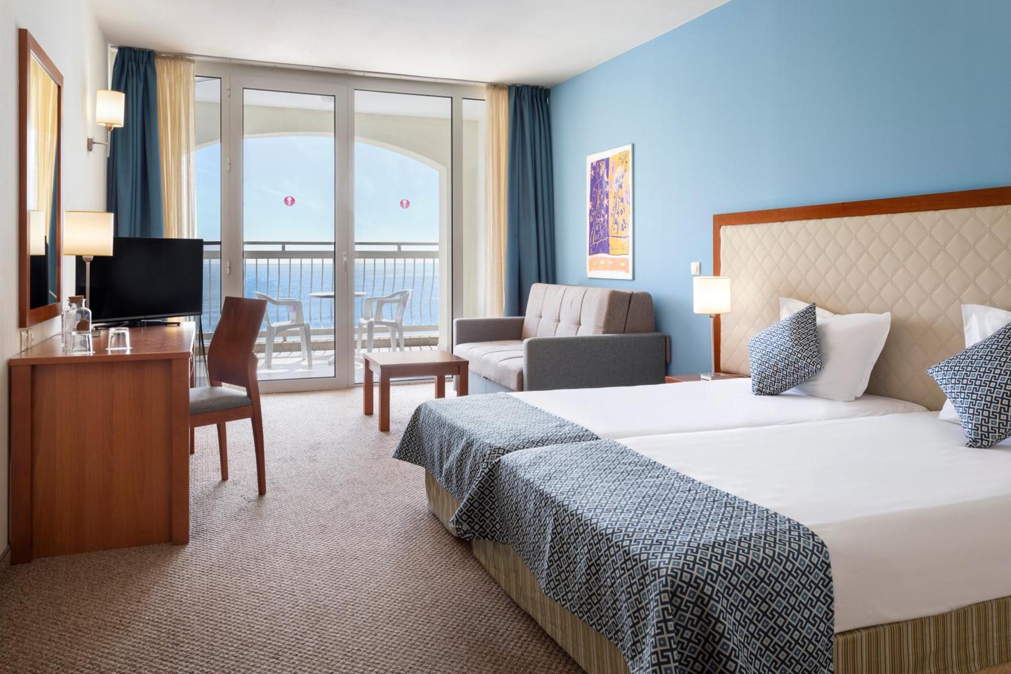 Standard Twin Room Sea View