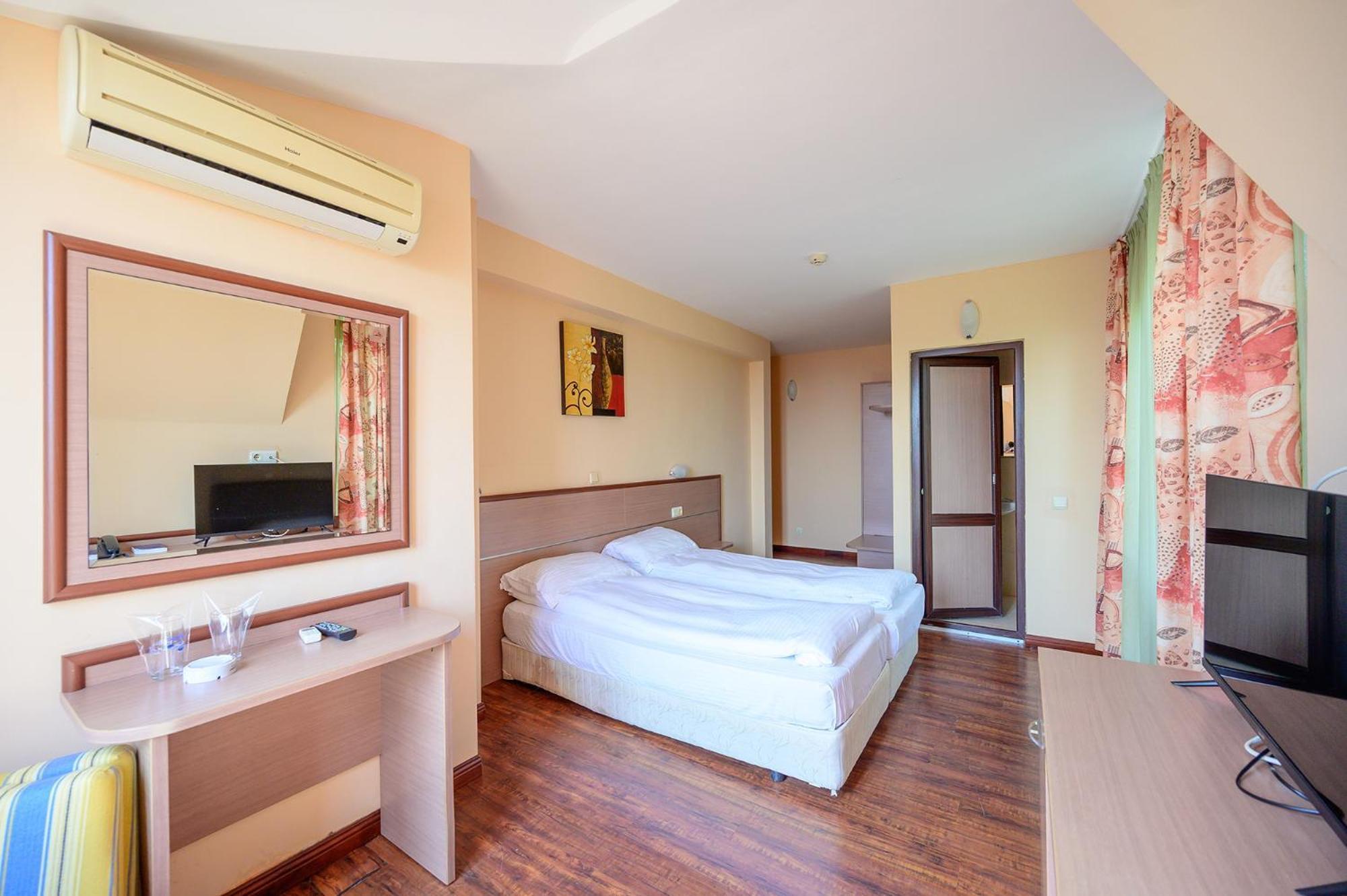 Twin Room with Balcony