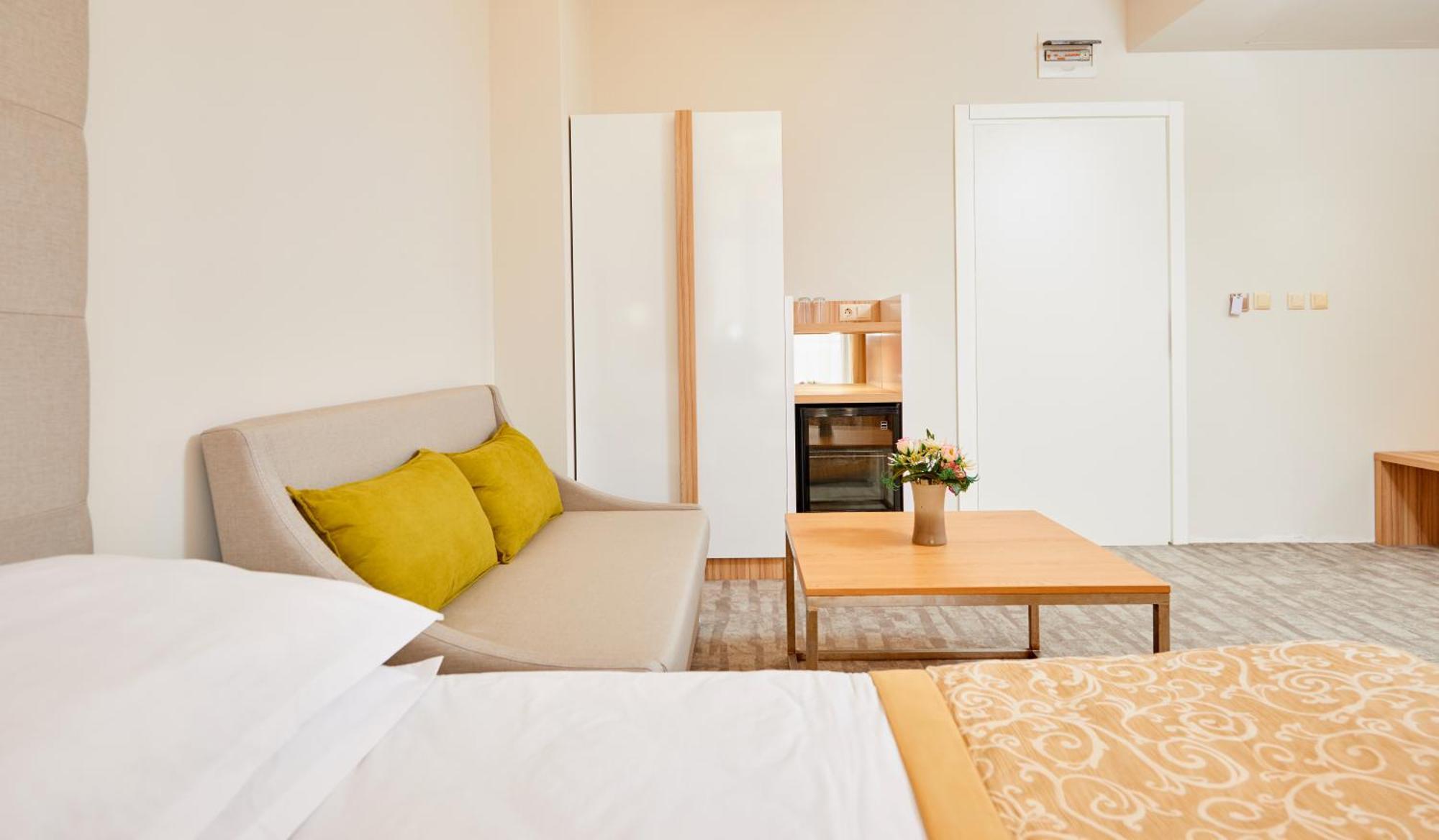 Superior Apartment (4 Adults) with Free Access to Aqua Park,1574707868:JPEG