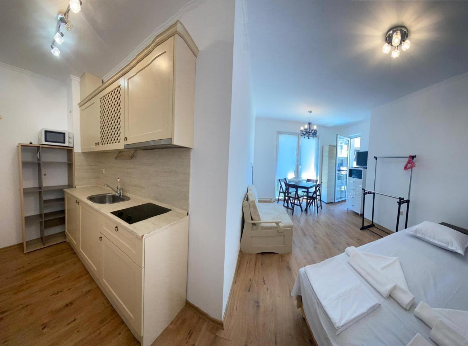 Standard Triple Studio,1593667269:JPEG