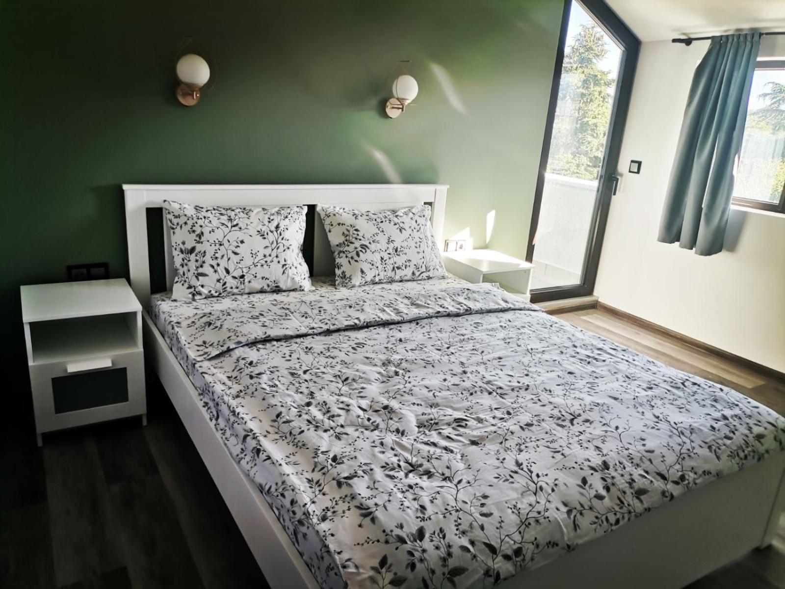 Three-Bedroom Apartment Sea View