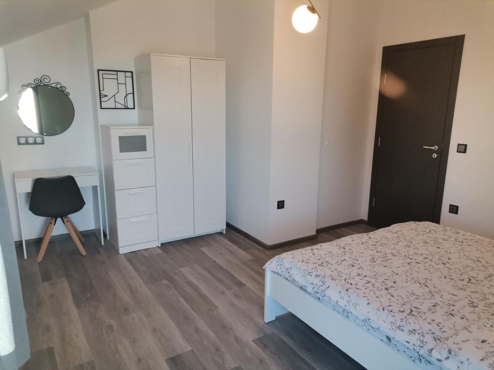 Three-Bedroom Apartment Sea View