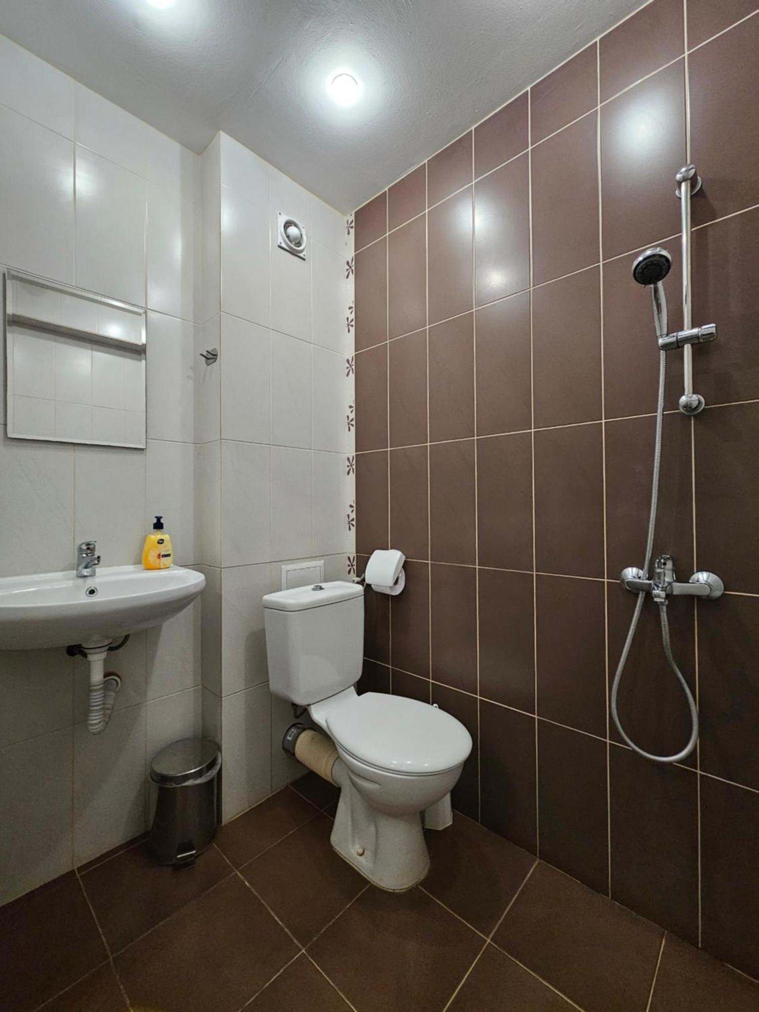 Cameră triplă cu balcon
