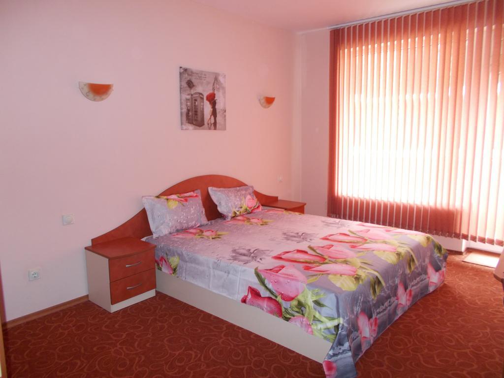 Two-Bedroom Suite with Balcony,243884953:JPEG