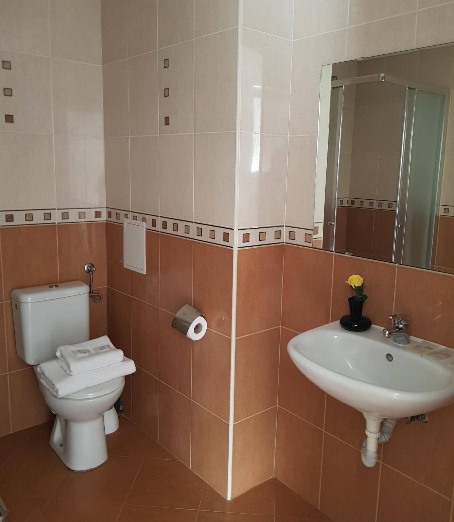 Double or Twin Room Garden View