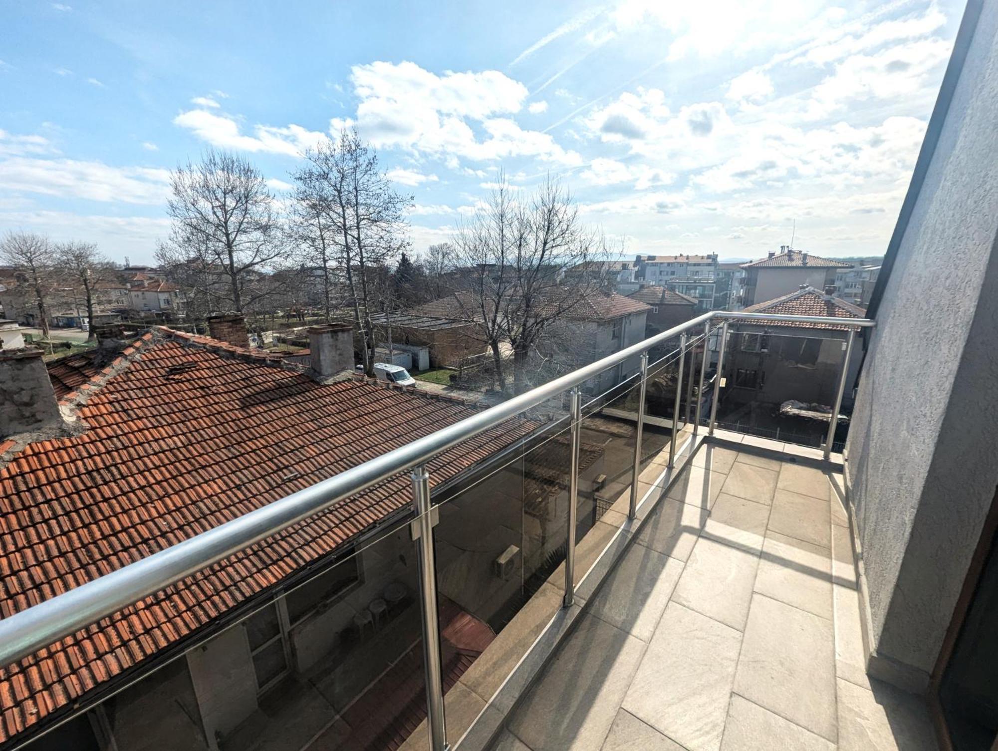 Apartment Balcony,1647737960:JPEG