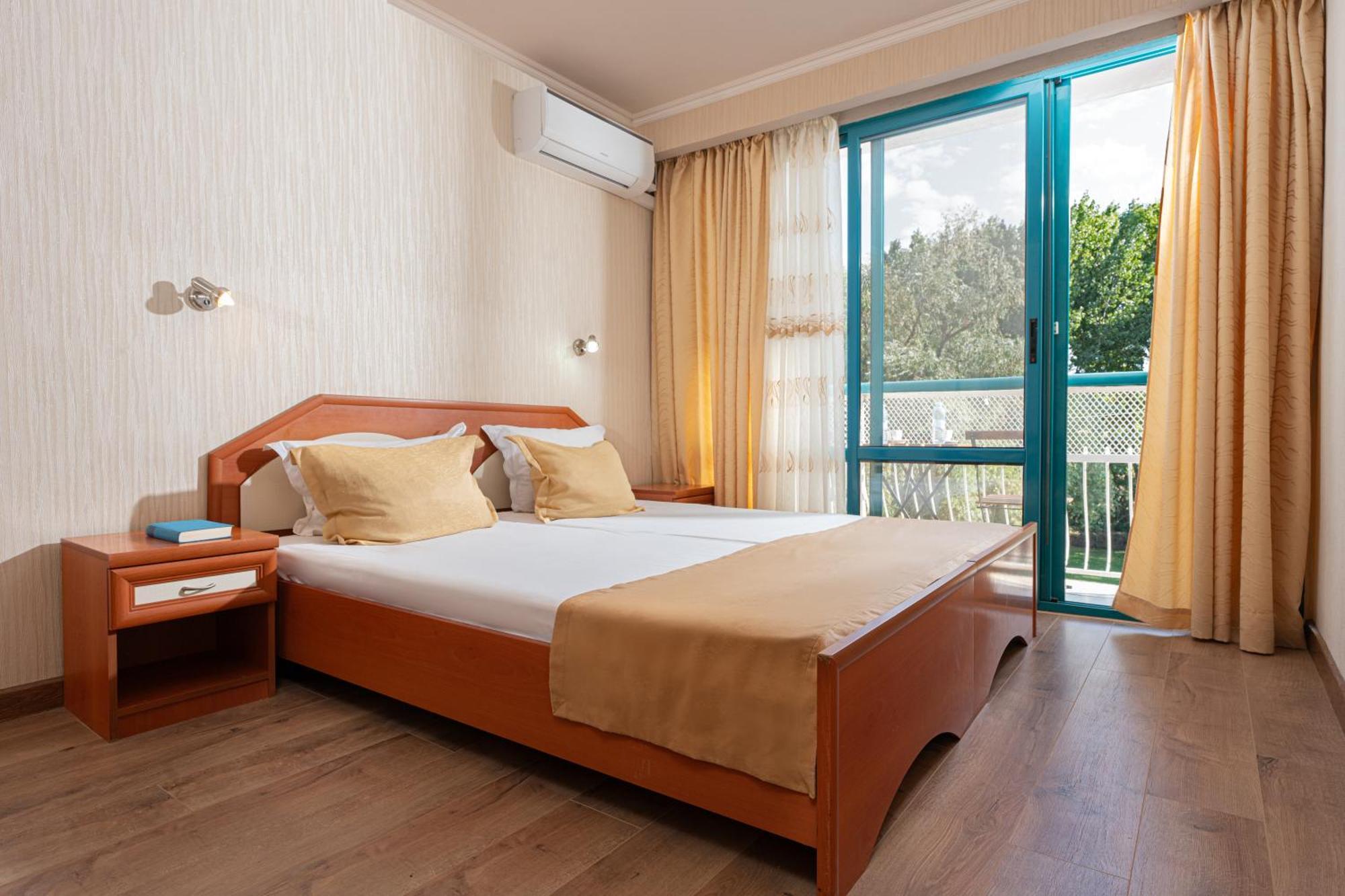 Double or Twin Room Balcony Street View