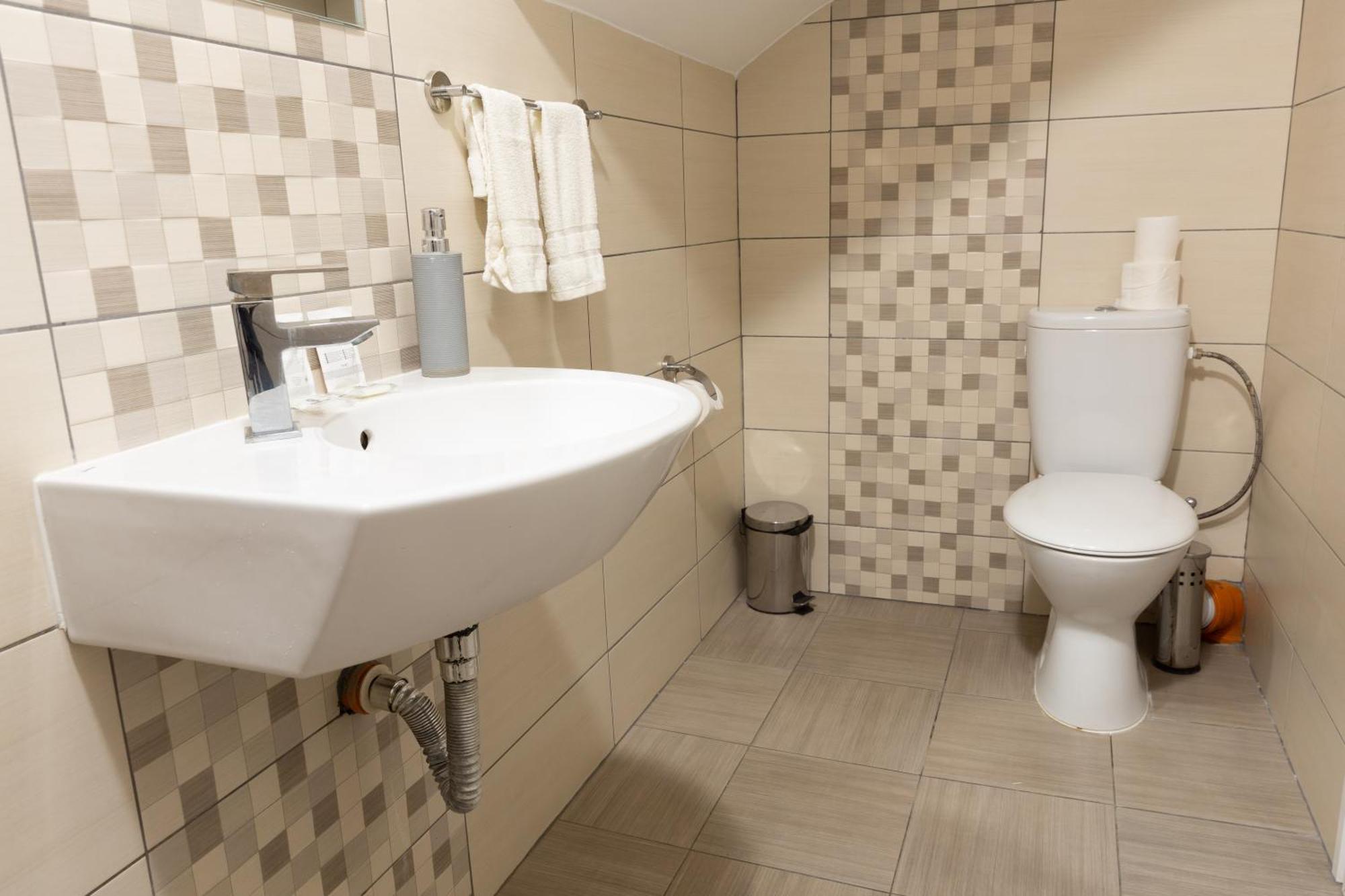 Triple Room,1669070828:JPEG