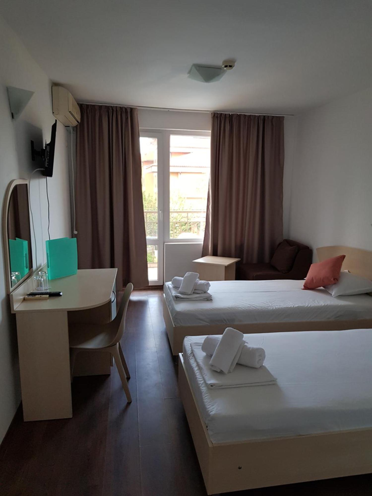 Double or Twin Room Garden View