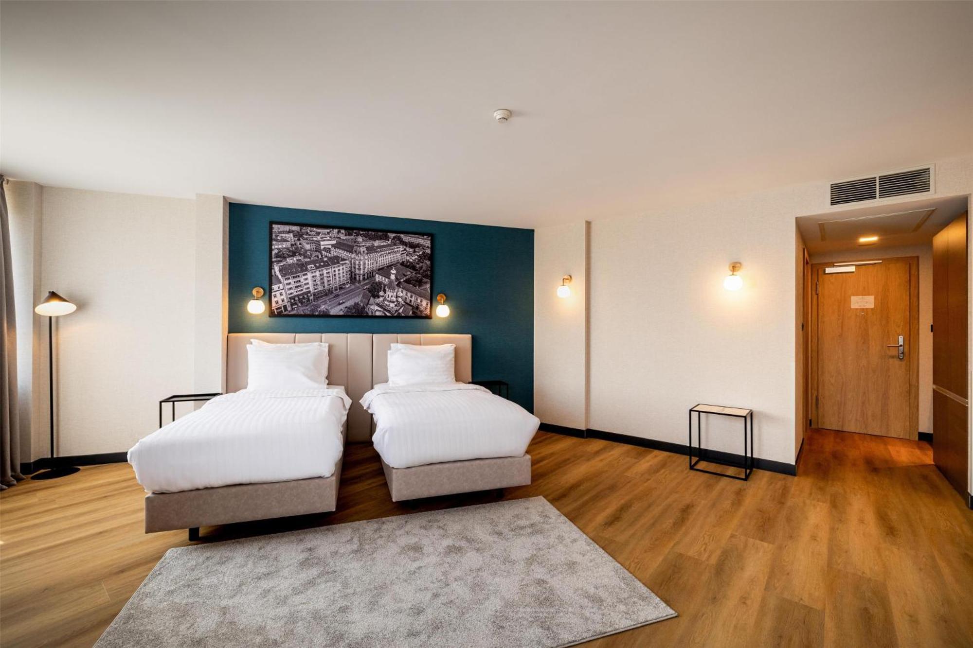 One-Bedroom Suite,1694532727:JPEG