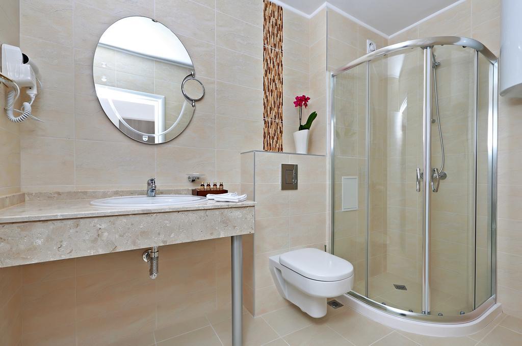 Classic Double Room with No Balcony