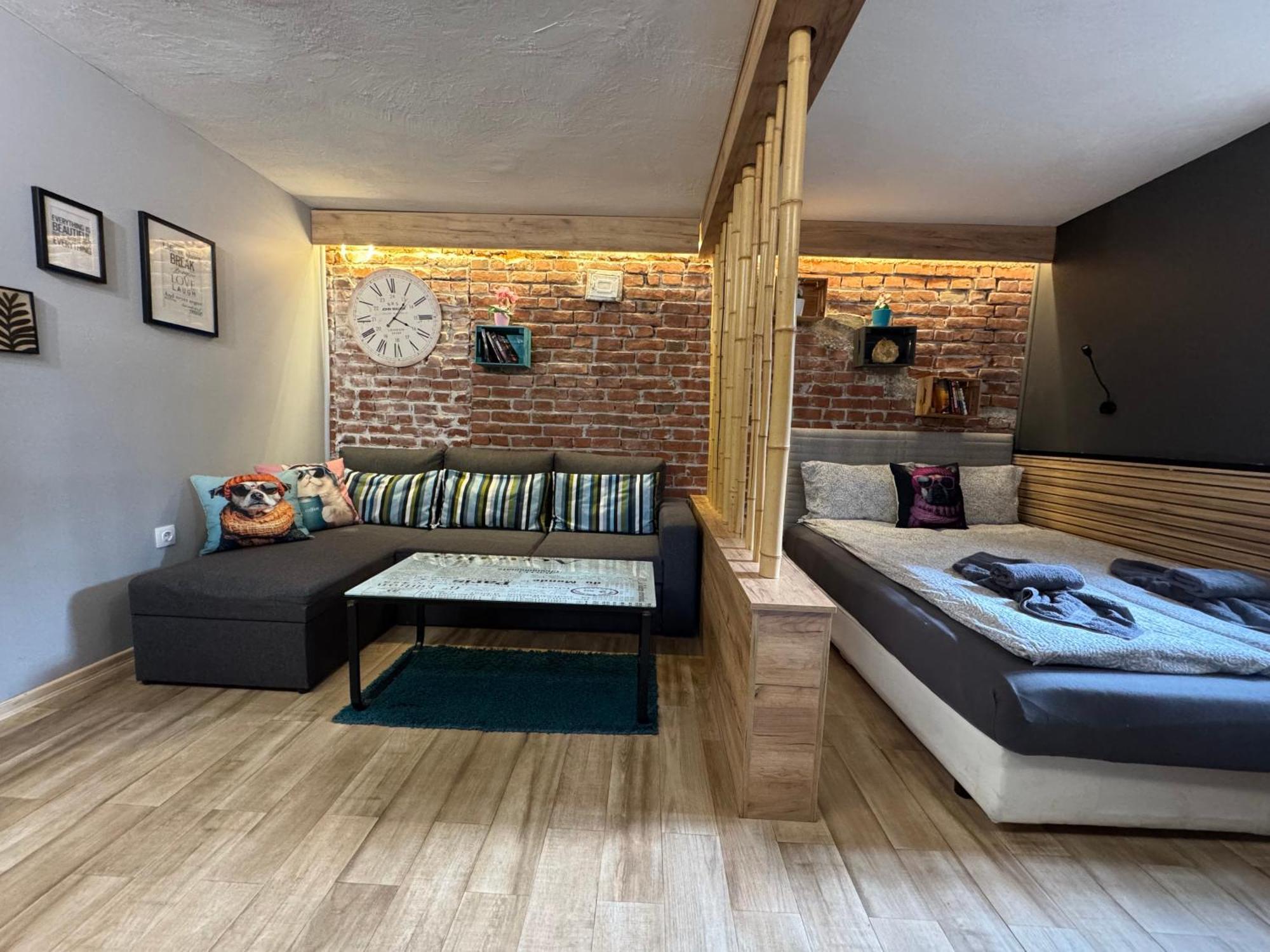 Studio Apartment