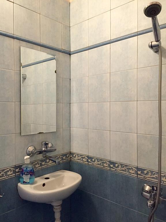 Double Room with Private Bathroom,537719319:JPEG