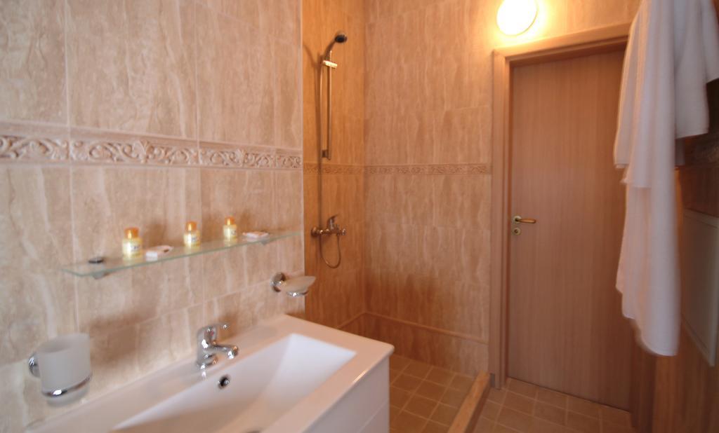 Two-Bedroom Apartment,218372180:JPEG