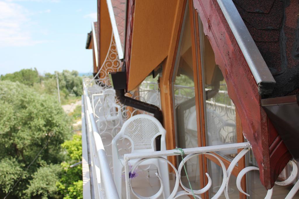 Zweibettzimmer mit Balkon