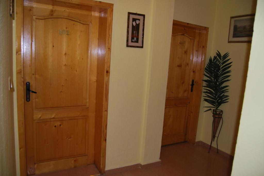 Triple Room with Balcony,37213156:JPEG