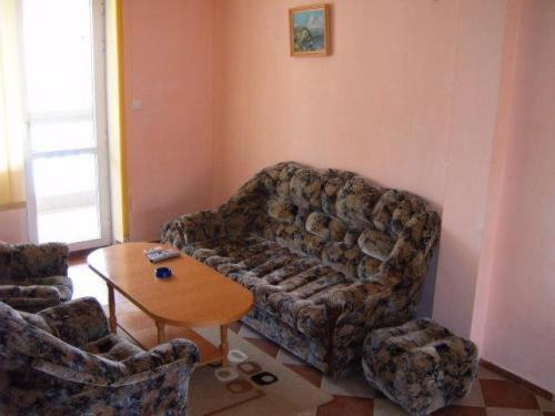 One-Bedroom Apartment,4008319:JPEG