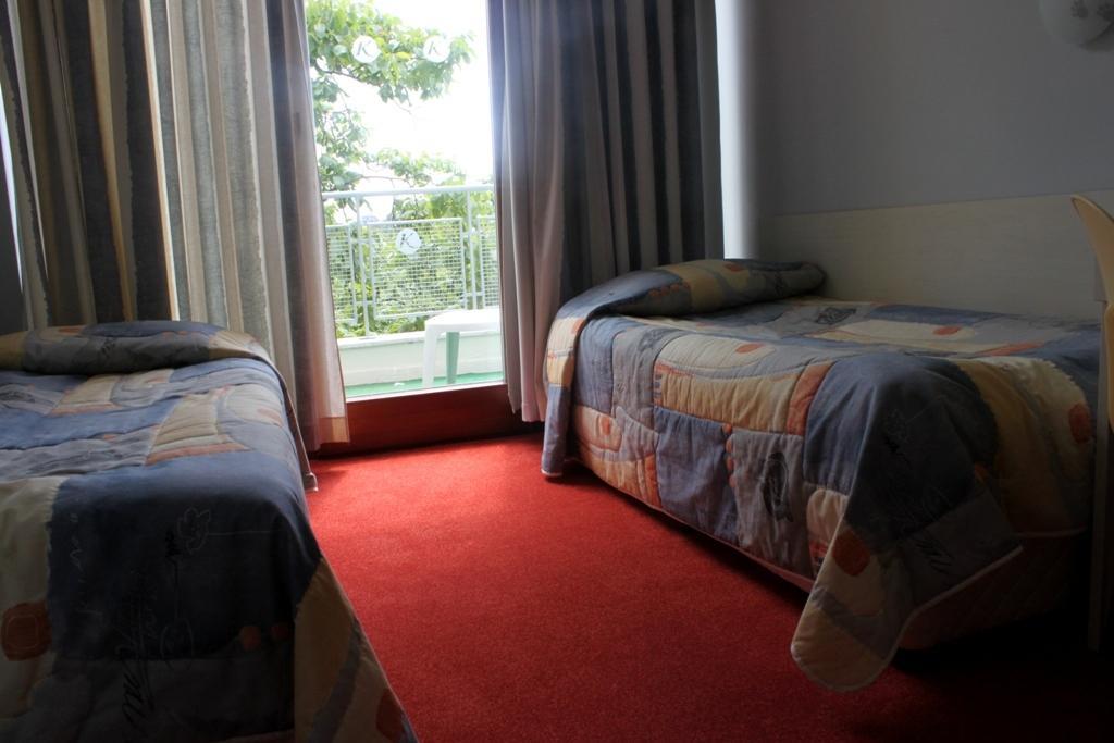Vierbettzimmer mit Balkon (4 Erwachsene)