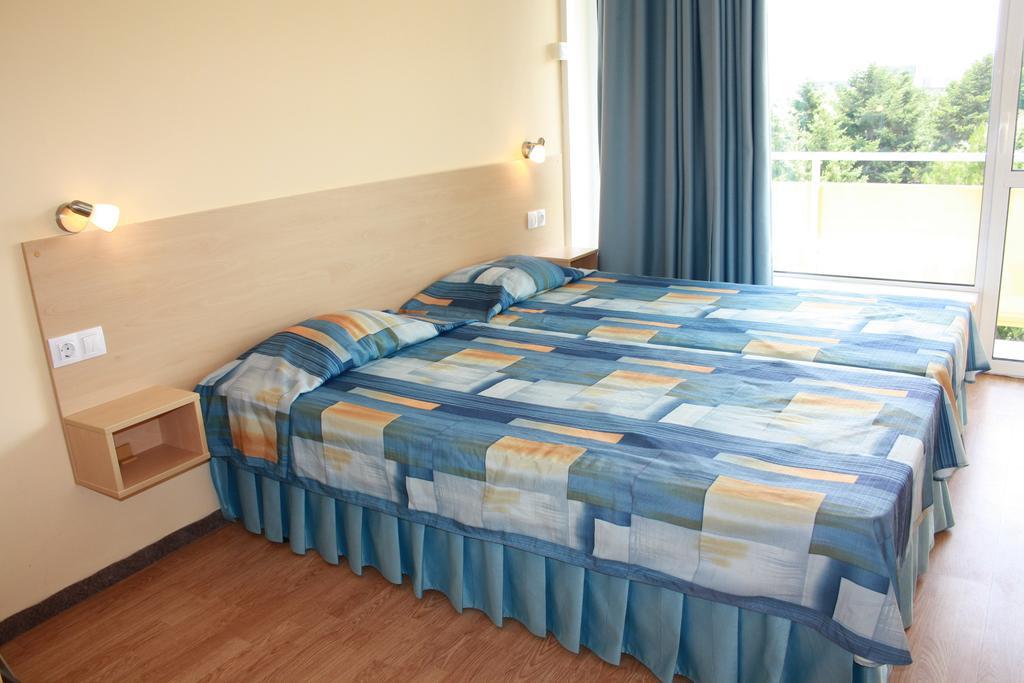 Single Room Balcony,418349658:JPEG