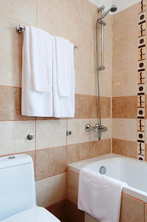 Studio,175943937:JPEG