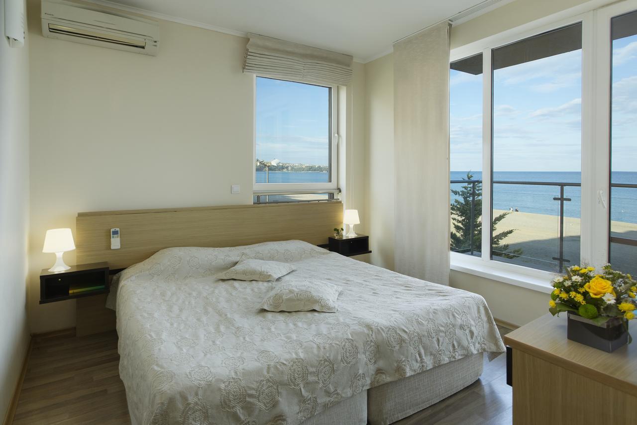 One-Bedroom Apartment Exclusive Sea View